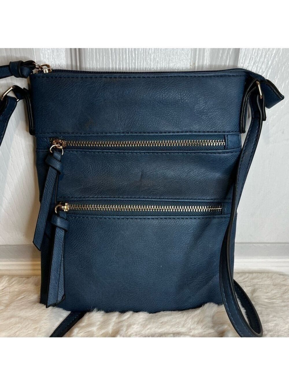 ISABELLE FAUX LEATHER CROSSBODY BAG